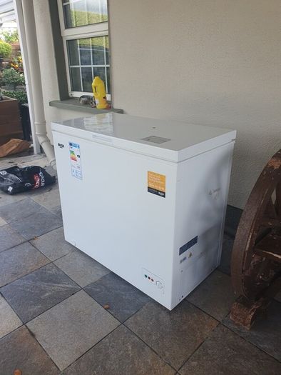 Chest freezer