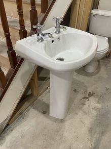 Sink Pedestal with taps