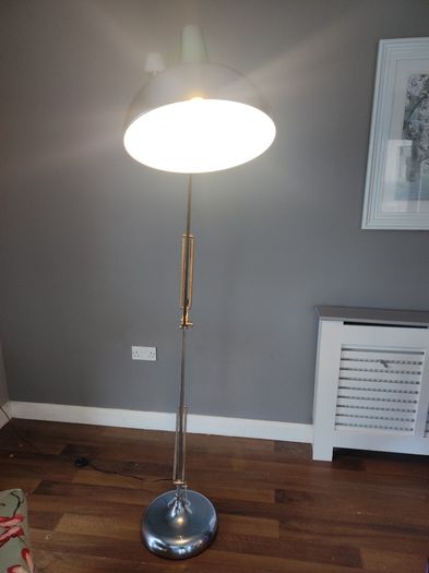 Floor lamp