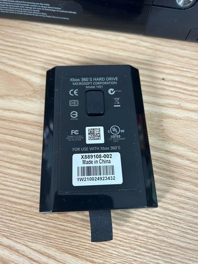 xbox 360 500gb with a controller