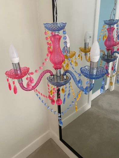 Lustre Girls Chandelier