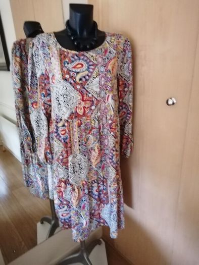 Women's Dress NWOT SIZE 16 to 18