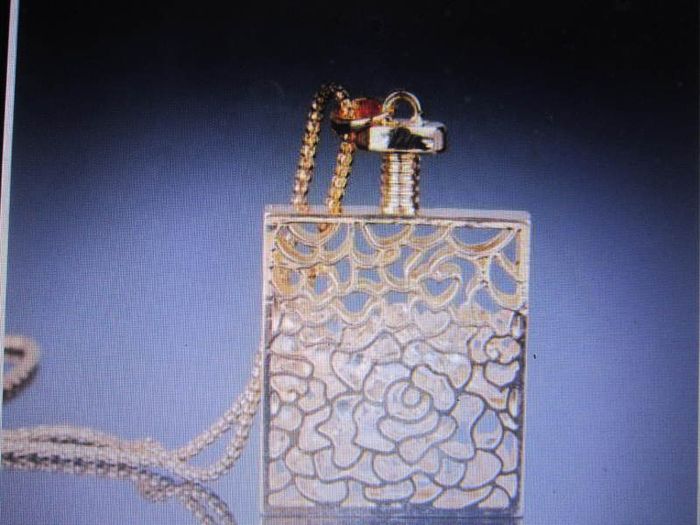 18ct Gold Plated Floating Charm pendant