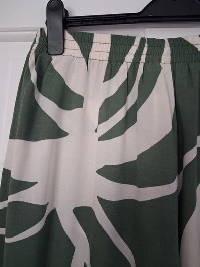 Parfois Printed Trousers - Green Ivory - M to L - BNWT RRP 39.99