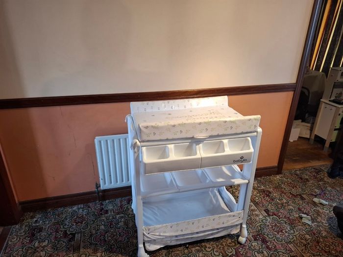 Smart Changer with Bath