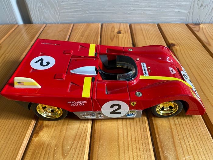 COLLECTABLE FERRARI 312 P Boxer 1972 - Vintage diecast 1:18 Scale model