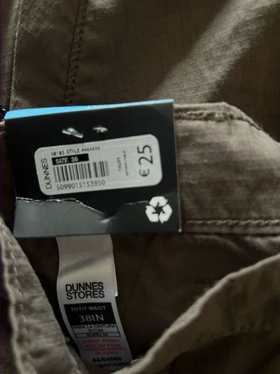 Mens  BNWT shorts W38"