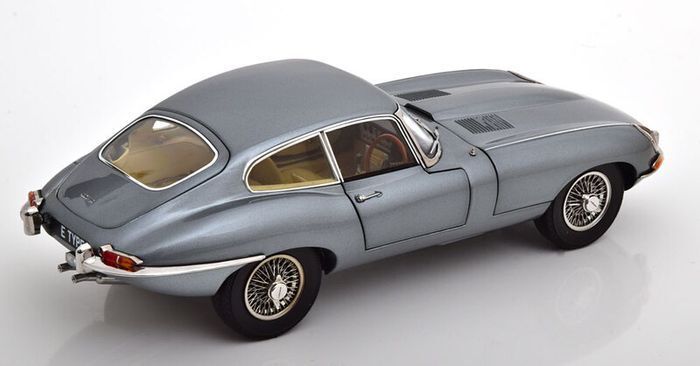 Jaguar E-Type Coupe 1961 Kyosho New In Box 1/18