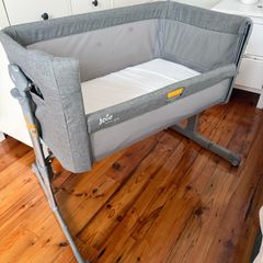 Joie Bedside Crib/Cot