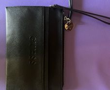 Guess purse with wrist handle