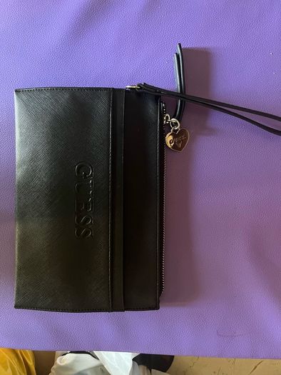 Guess purse with wrist handle