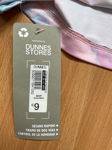 BNWT girls sports top (10-11 years)