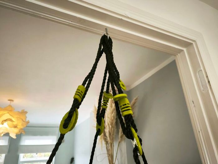 Large Premium Nest Swing. 99 cm. Excellent Condition.
