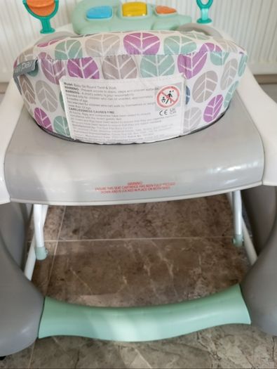 baby's walker
