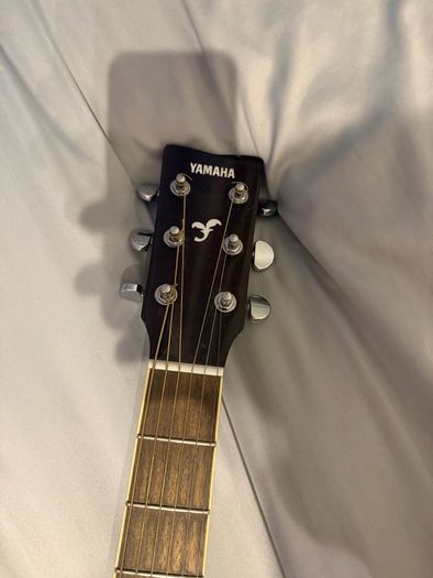Yamaha guitar fg820