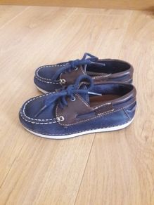 Boys Zara shoes 8.5 eur 26