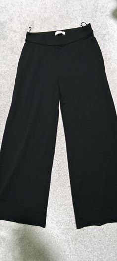 M&S Black Wide Leg Trousers - Size 10 Short
