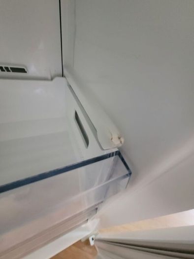 Kenwood integrated fridge/freezer