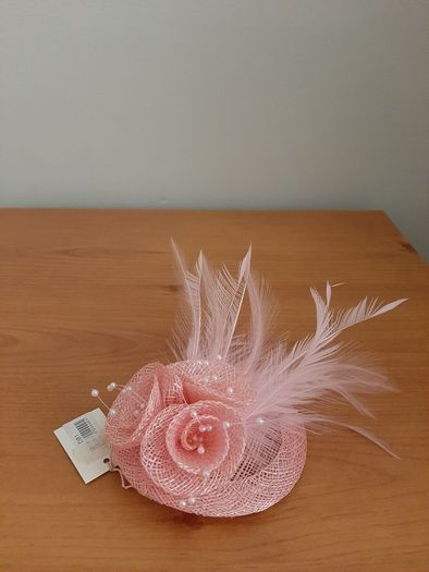 BNWT Fascinator Headpiece