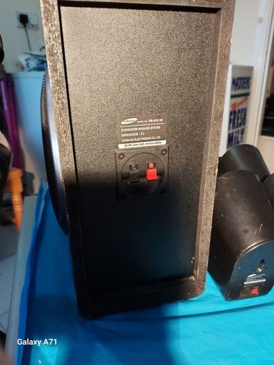Samsung Surround Sound Speaker System, Subwoofer Speaker Model PS-WQ100, 4 Rear Speakers Model PS-RX30 and Centre Speaker Model PC-CX30