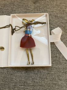 Beautiful Lady Necklace Unusal