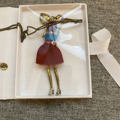 Beautiful Lady Necklace Unusal