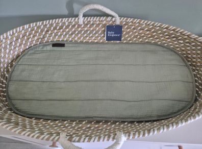 Baby elegance changing basket