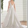 Wedding dress Image 5