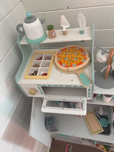 Play Kitchen