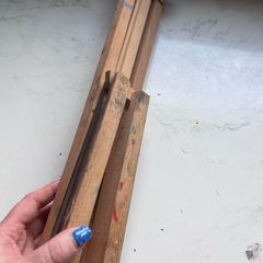 Easel