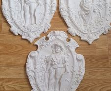 Vintage Plaster wall plaques