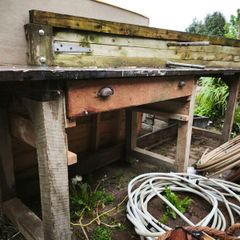 Heavy duty workbench