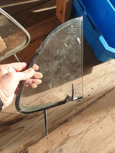 Early 1960s vw beetle fly window