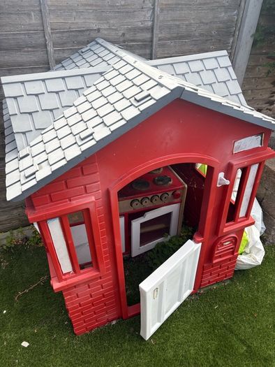 Little Tikes House & Kitchen