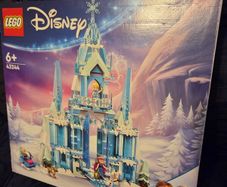 Frozen Castle Lego 43244