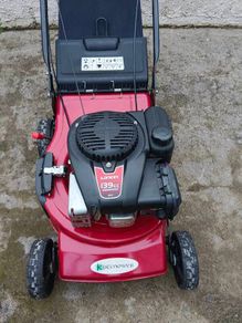 Almost new self drive lawnmower with Honda engine Loncin, which starts half pull.