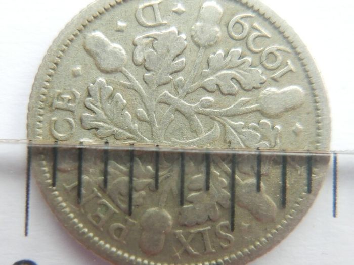 Vintage Silver Coins Six Pence 1921-1929-1930-1933 and 3 Pence 1951 12,3g