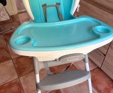 baby dining chair (Free)