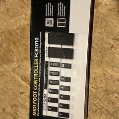 Berhinger FCB1010 midi foot controller