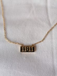 gold color necklace