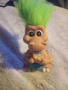 Dino vintage troll