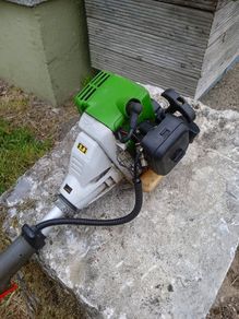 garden strimmer