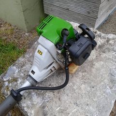 garden strimmer