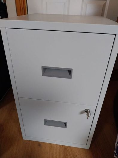 2 drawer filing cabinet. In perfect condition. Locks work2 drawer filing cabinet. In perfect condition. Locks work