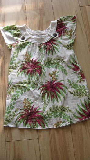 ladies tropical palm tree white top with green + pink floral design  small 8 -10