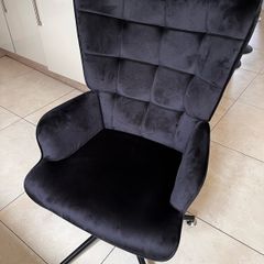 Luxury Black Velvet Swivel Chair (Hight Adjustable)