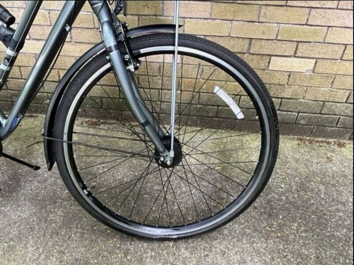 GIANT Liv Flourish Hybrid City Bike Medium size.