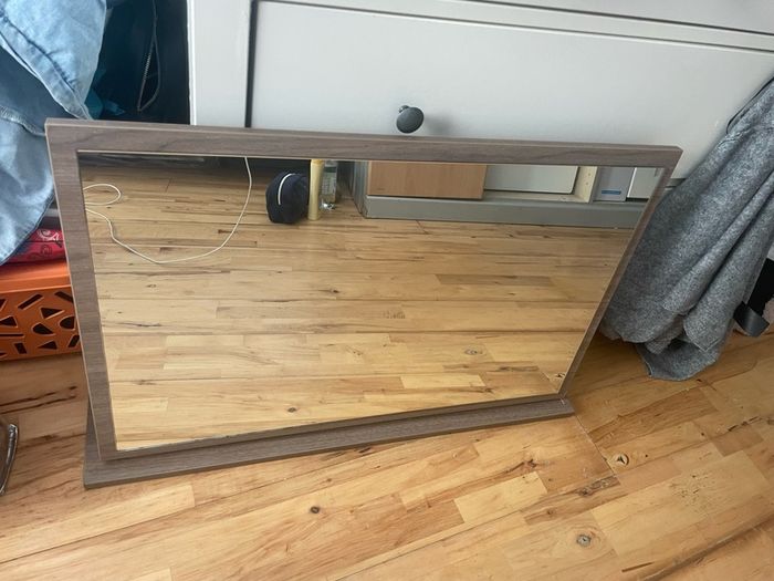 Dfs table top mirror