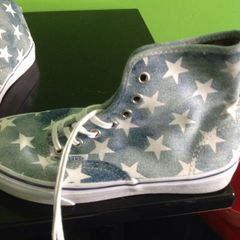 funky vans high tops with cool US flag stars print.