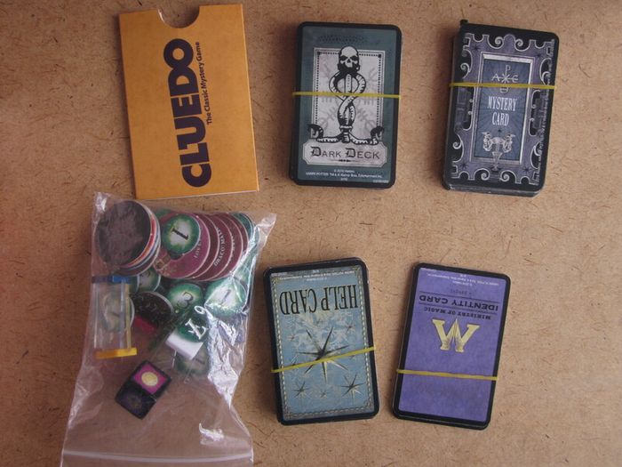 Harry Potter Cluedo The Classic Murder Mystery Board Game 2016